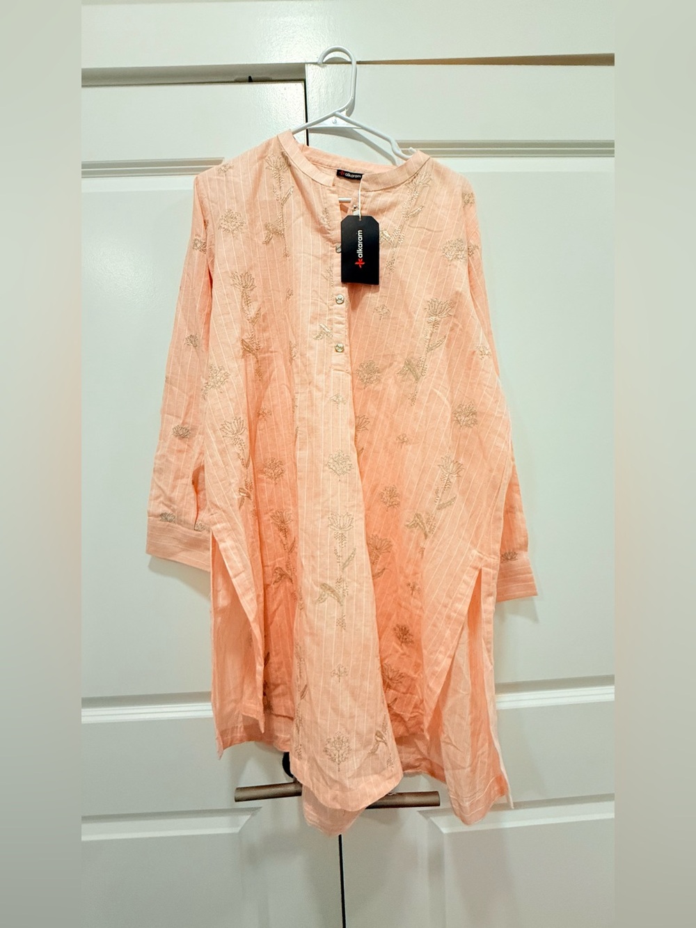 🔥🚨 FLASH SALE: ALL FOR JUST $10 USD!🚨🔥 Alkaram Peach Embroidered Kurta Tunic ❤️ - Picture 3 of 8